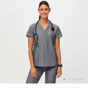 Figs scrub Graphite top & jogger a set